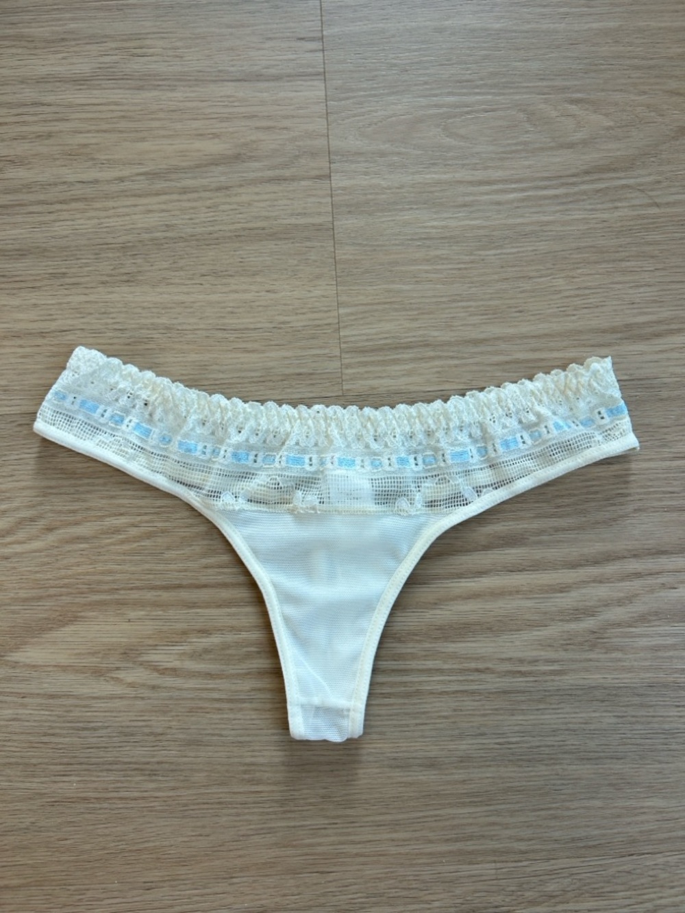Vintage Svelta Thong Panty S